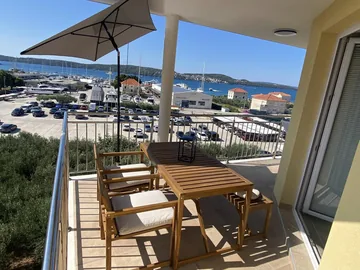 Terrasse von Apartment 2.1 mit Meerblick (Vorschau)